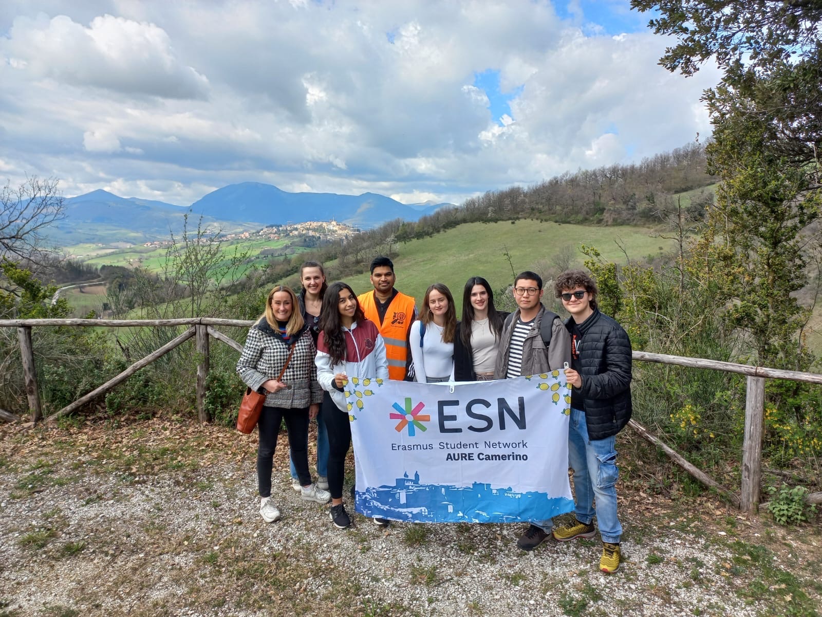 Group 2 on their hike: Renacavata – Varano